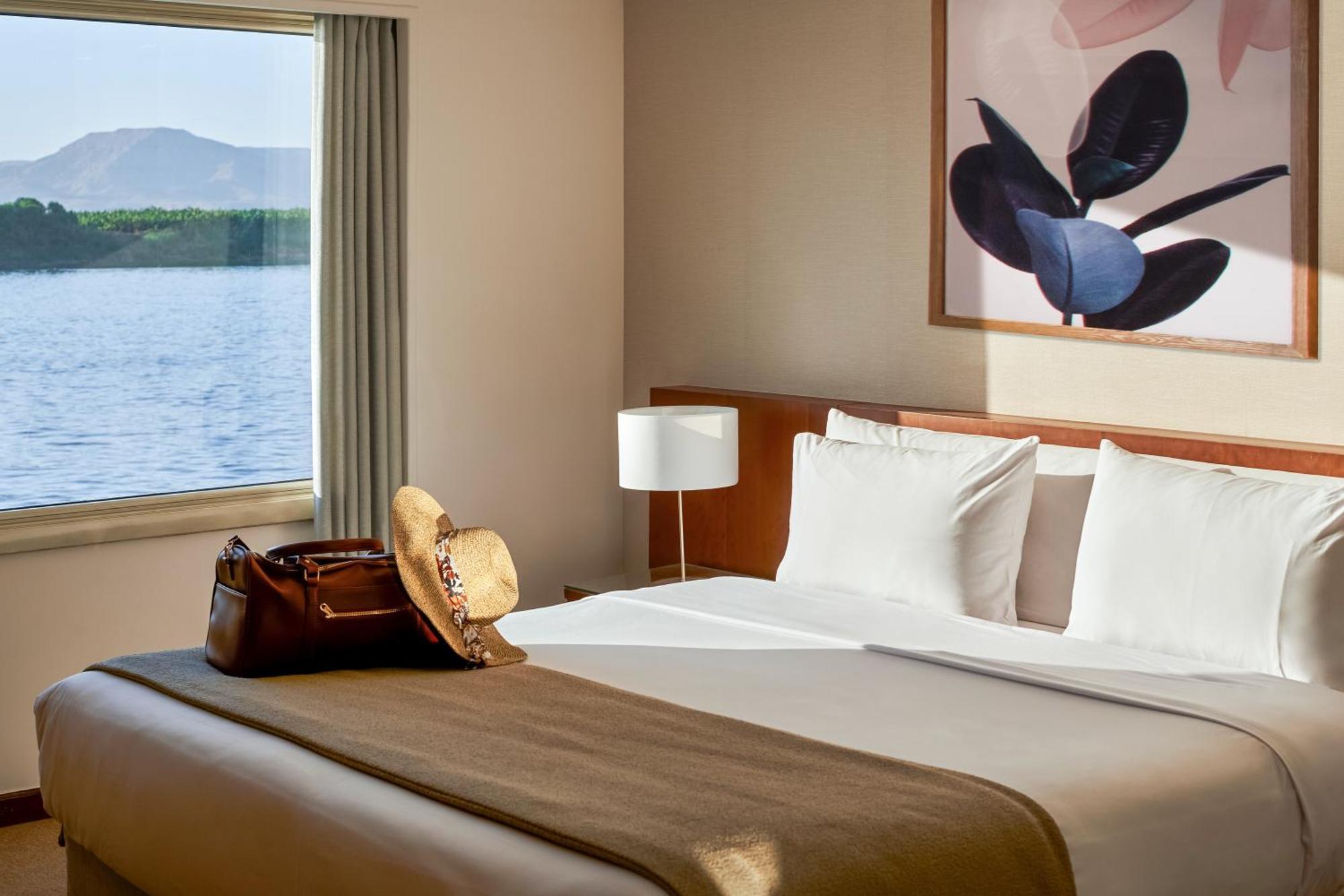 Mövenpick Royal Louts Monday Four Nights Luxor Friday Three nights Aswan Hotell Exteriör bild